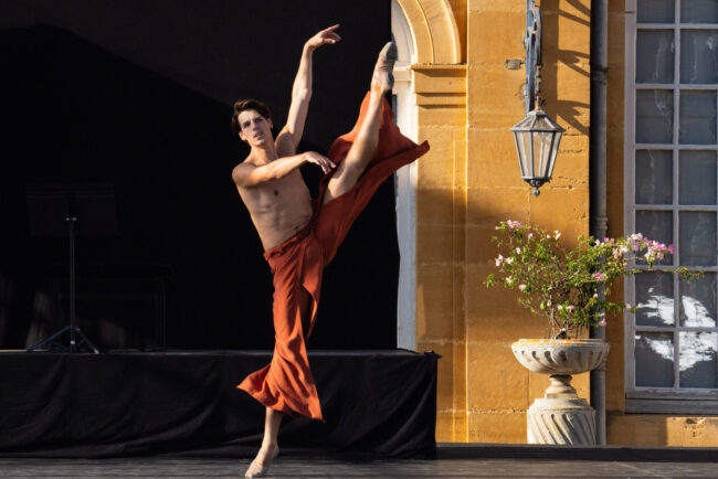 65 Spectacle dimanche Les Etoiles au château Septembre 2023 Crédit Edouard Brane 60