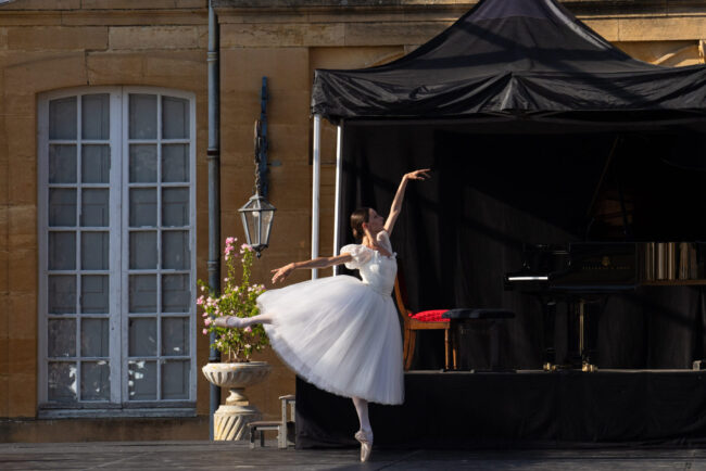 93 Spectacle dimanche Les Etoiles au château Septembre 2023 Crédit Edouard Brane 37