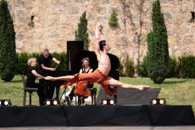 74 Représetantion 9 juin Les Etoiles au Château Domaine de Fabrègues Crédit Edouard Brane 48