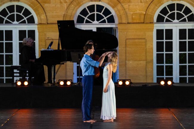 105 Représentation 1 Château de Digoine Crédit Edouard Brane 97