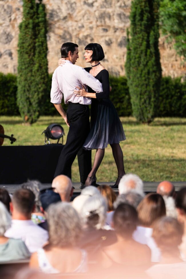 56 Représentation 15 juin Les Etoiles au Château Fabrègues Crédit Edouard Brane 30