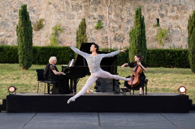 57 Représentation 14 juin Les Etoiles au Château Fabrègues Crédit Edouard Brane 14