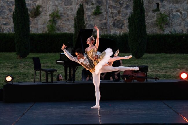 74 Représentation 14 juin Les Etoiles au Château Fabrègues Crédit Edouard Brane 57