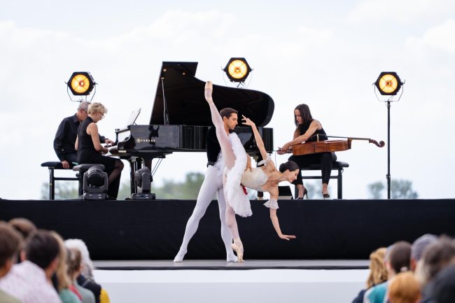 17 Représentations Les Etoiles au château Mont Saint Michel Crédit Edouard Brane 44