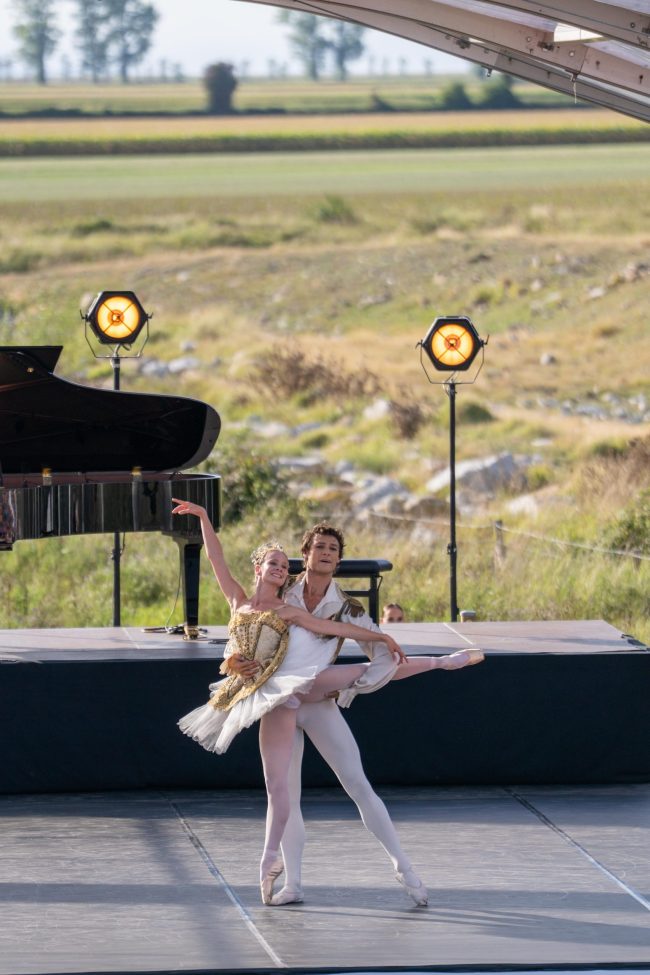 44 Représentations Les Etoiles au château Mont Saint Michel Crédit Edouard Brane 69